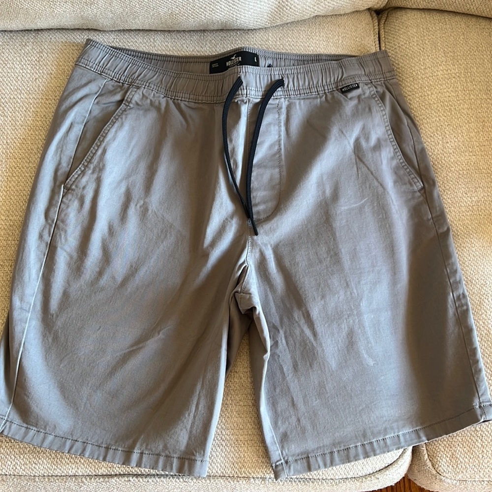Hollister jogger shorts advanced stretch size large! Like new